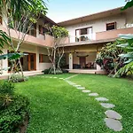 Villa Kembar
